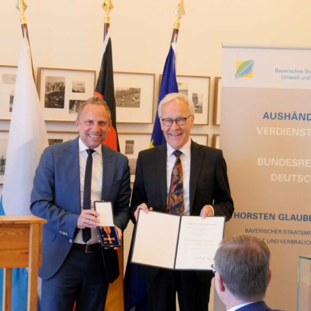 Bundesverdienstkreuz für Martin Held